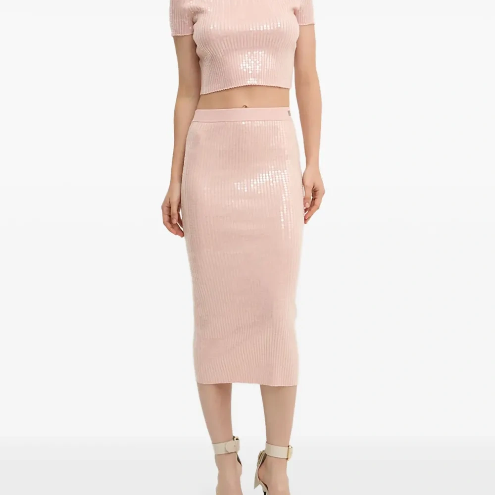 Трикотажный топ с пайетками