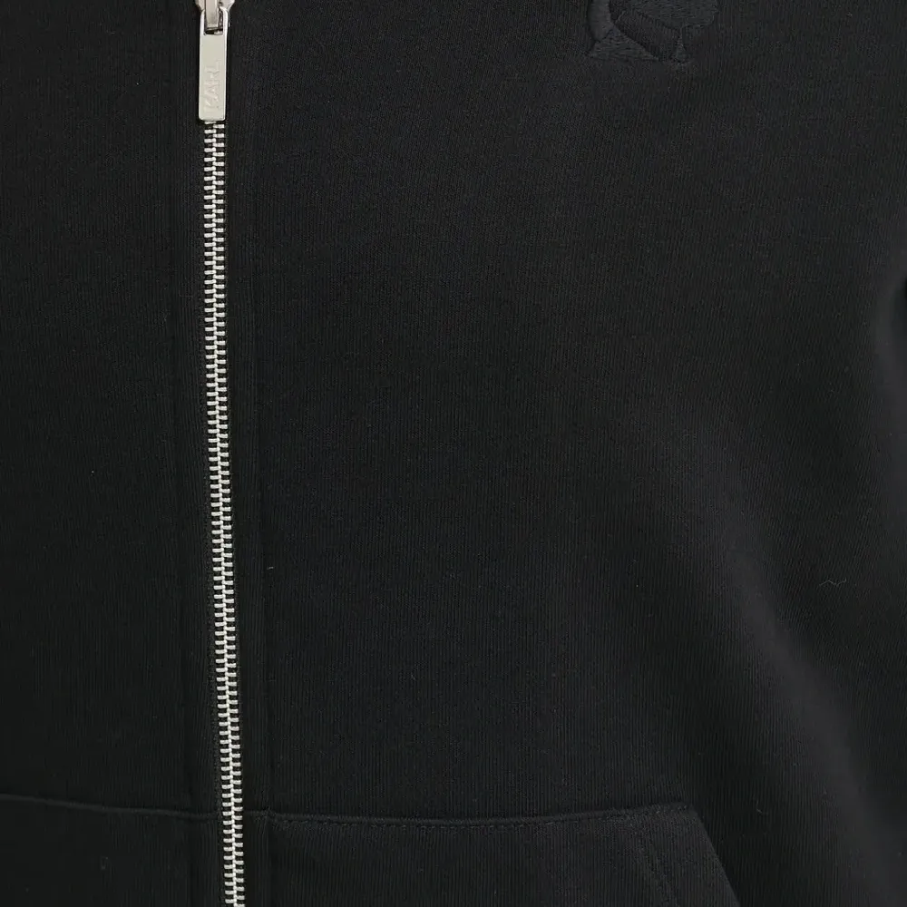 Худи на молнии с вышитым логотипом