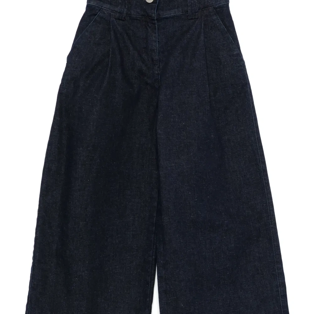 Широкие джинсы