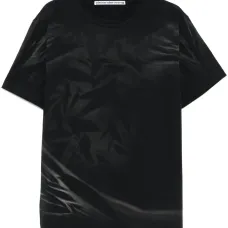 Футболка с тисненым логотипом