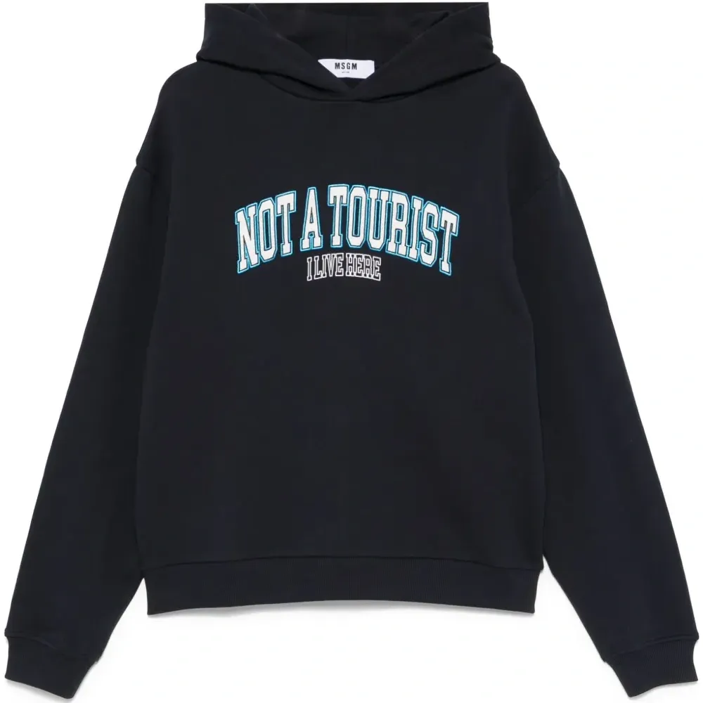 Худи с нашивкой Not A Tourist