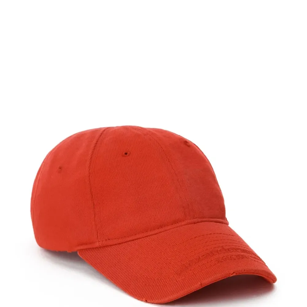 Бейсболка с логотипом