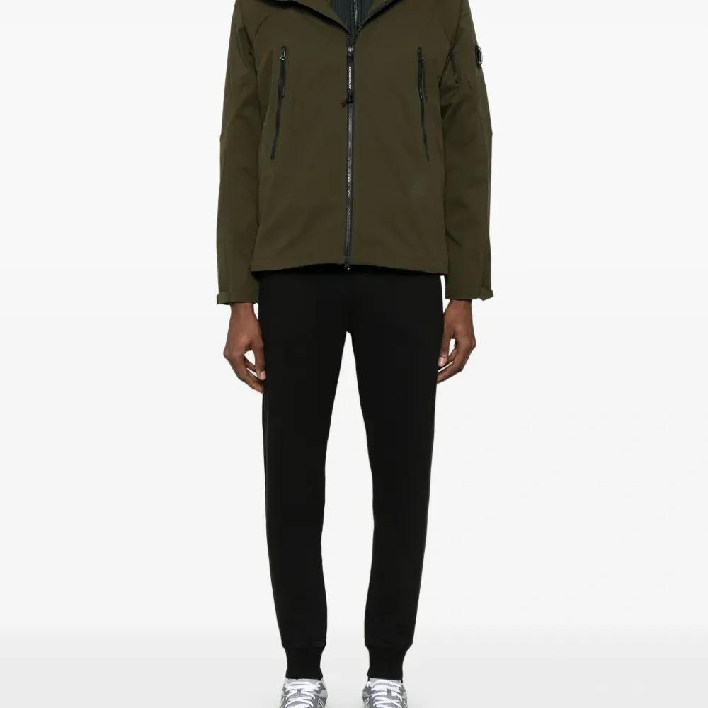 Спортивные брюки