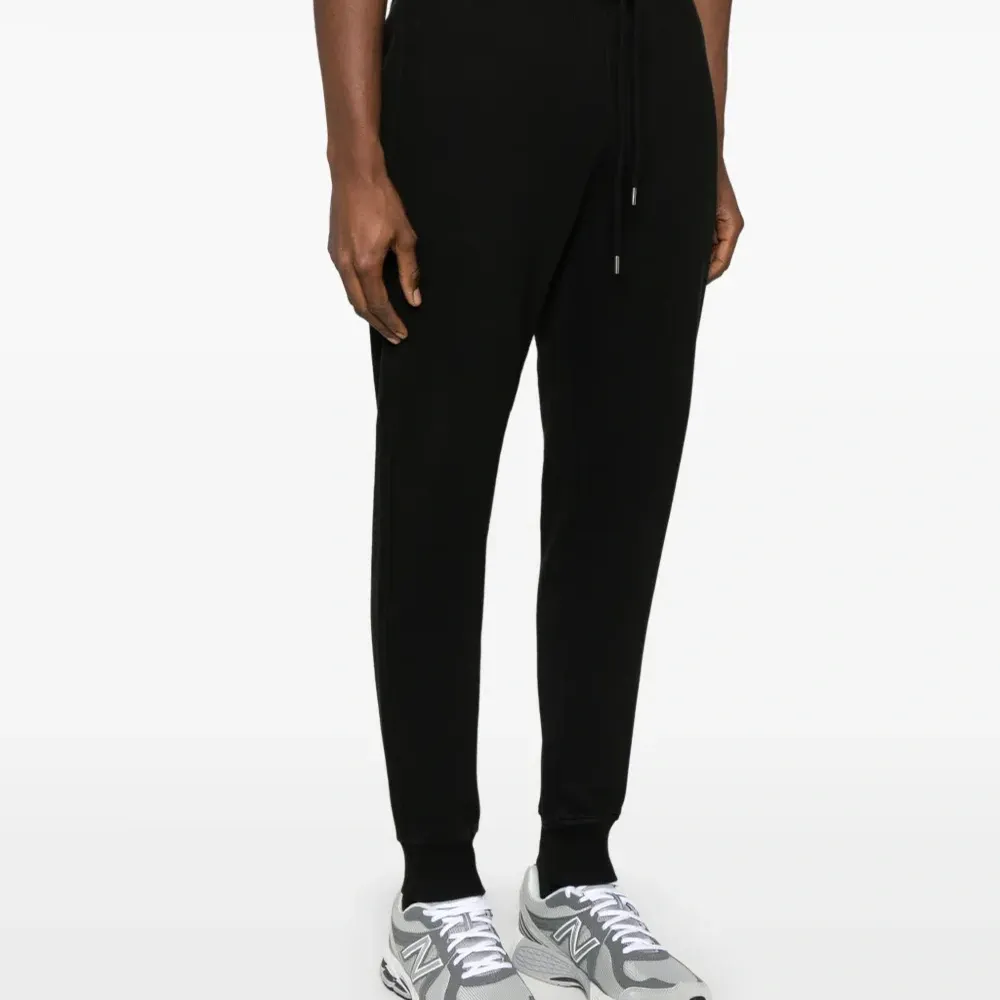 Спортивные брюки