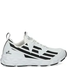 Кроссовки с логотипом