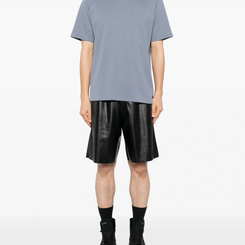 Футболка с круглым вырезом