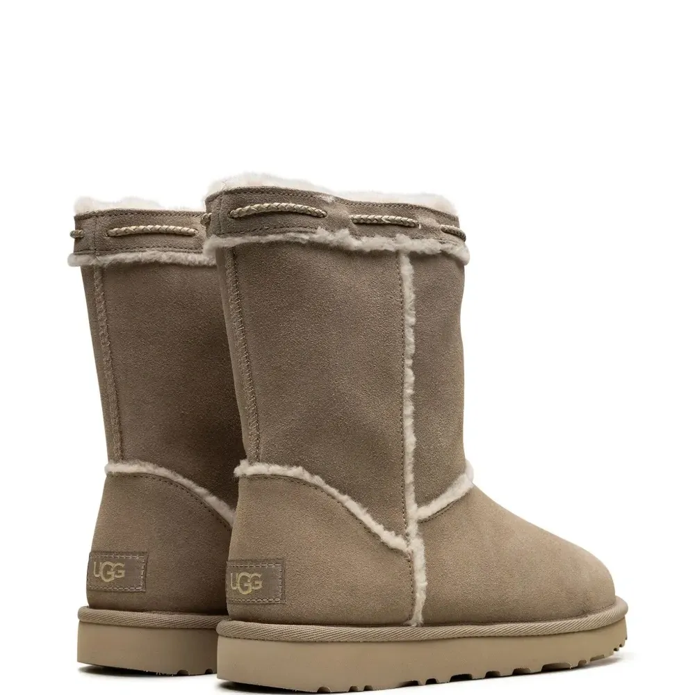 Ботинки Classic