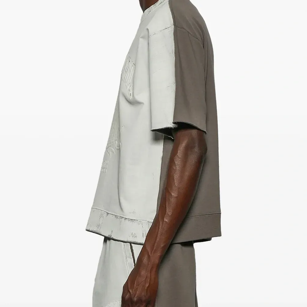 Футболка с вышитым логотипом