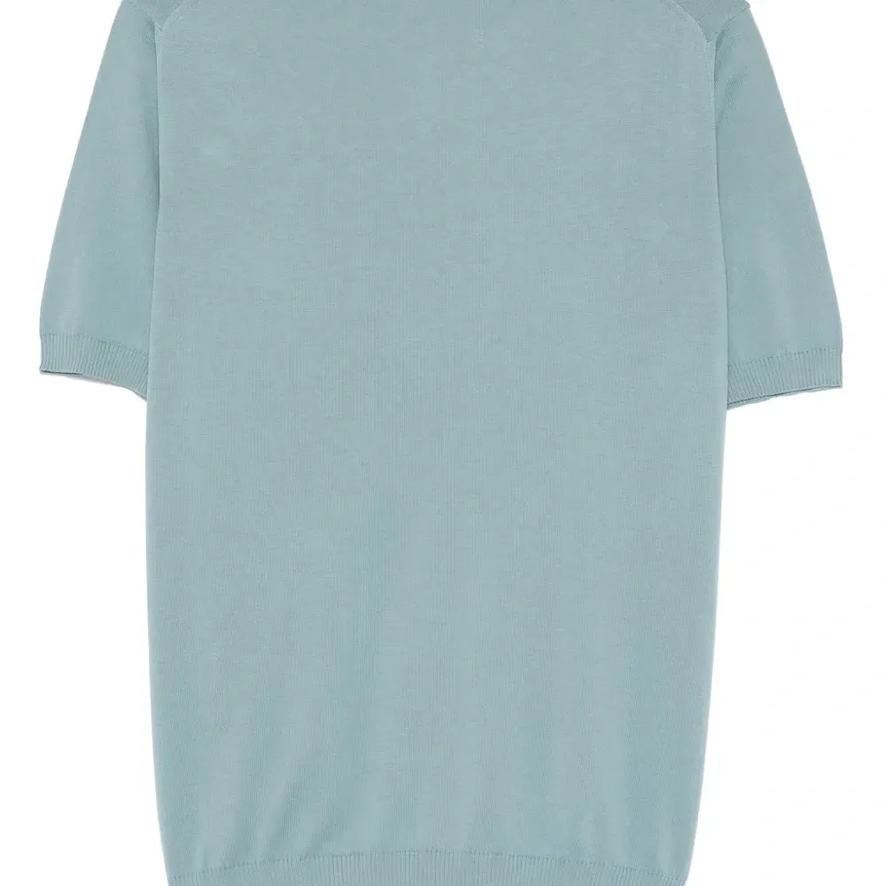 Футболка с круглым вырезом