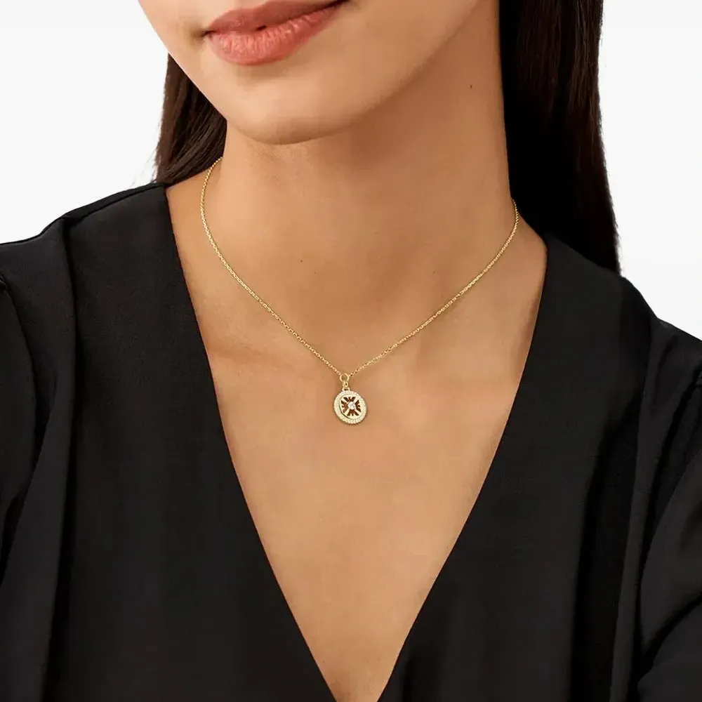 Колье с круглой подвеской