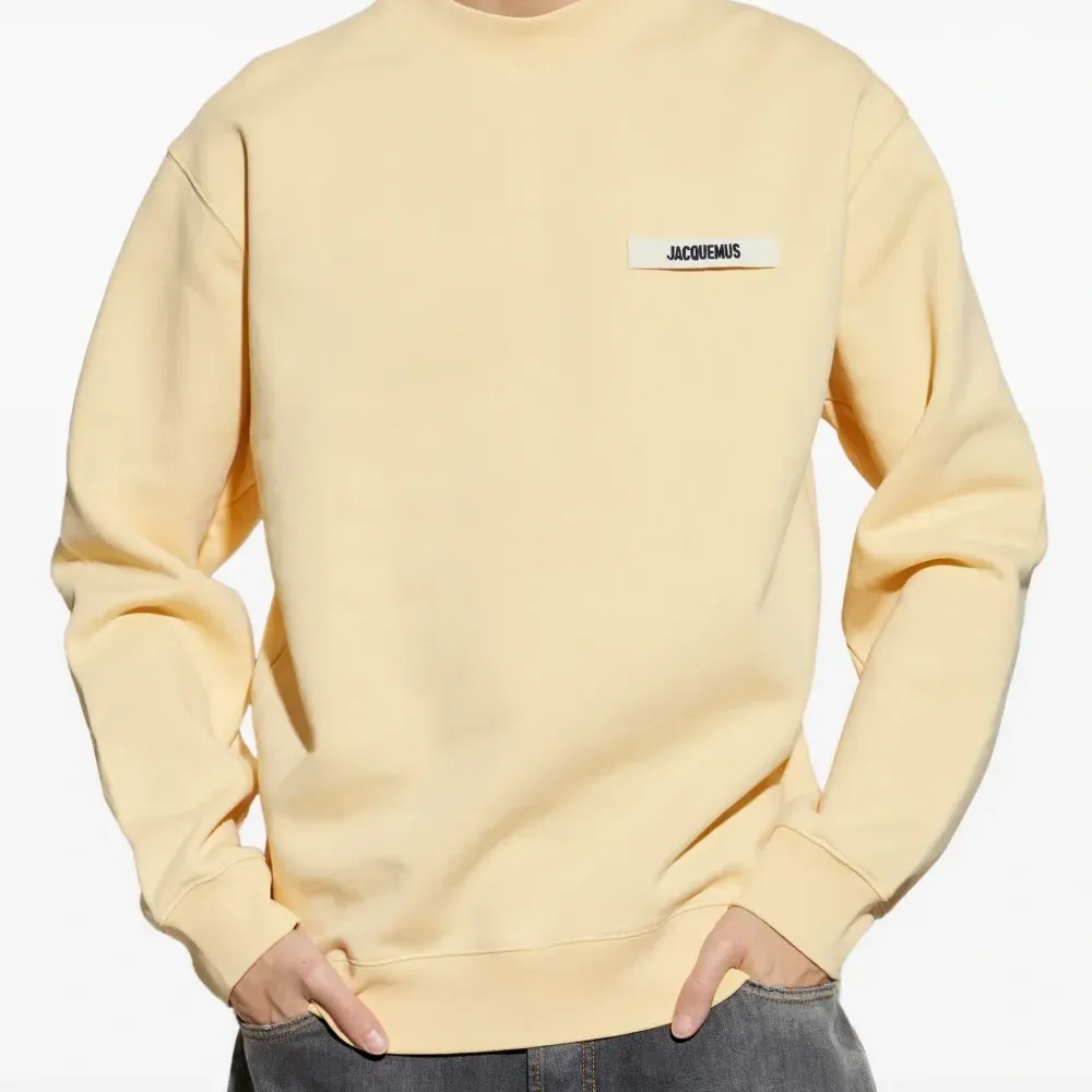 Толстовка с нашивкой-логотипом