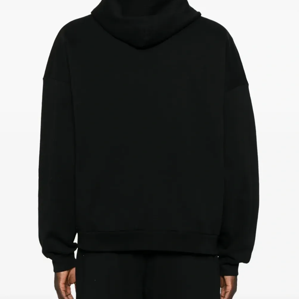 Худи с нашивками