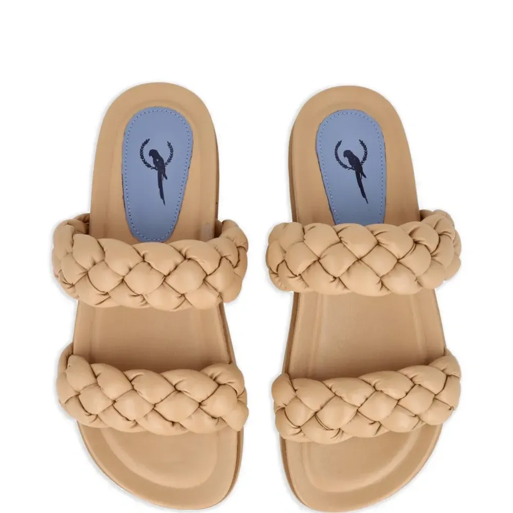 Шлепанцы с плетеными ремешками