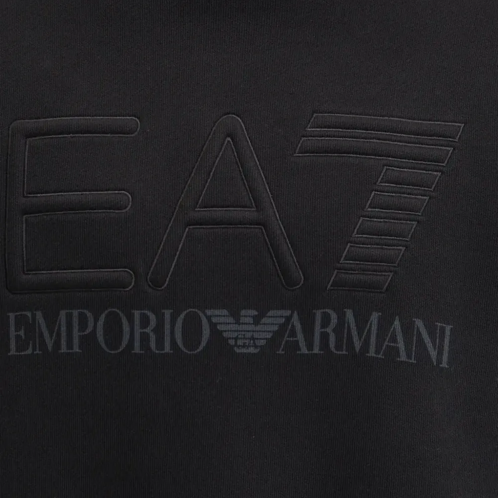 Свитшот с тиснёным логотипом