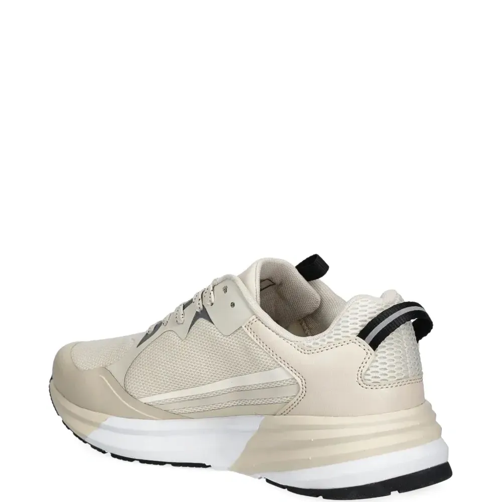 Кроссовки с логотипом