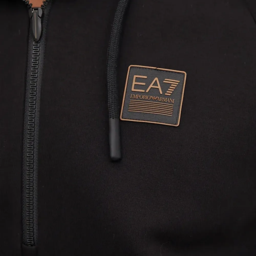 Толстовка с нашивкой-логотипом