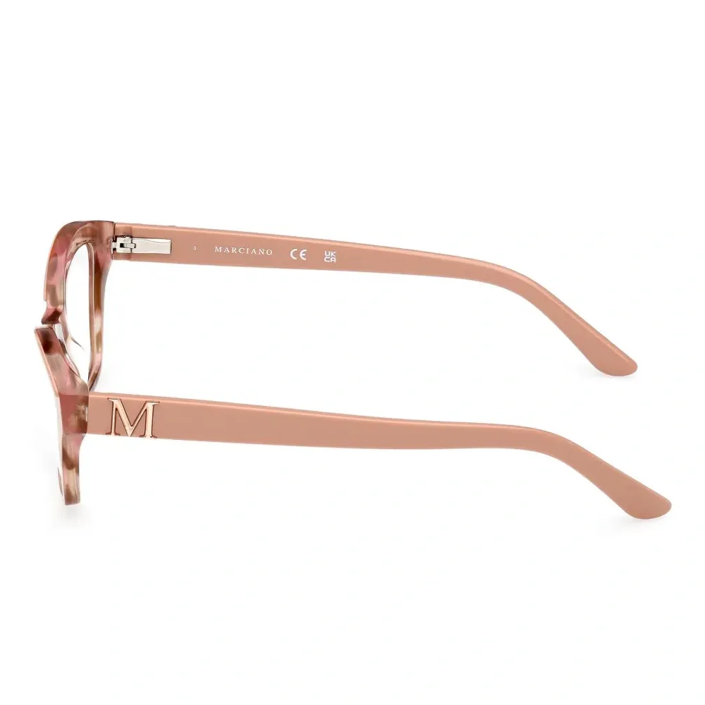 Очки в геометричной оправе