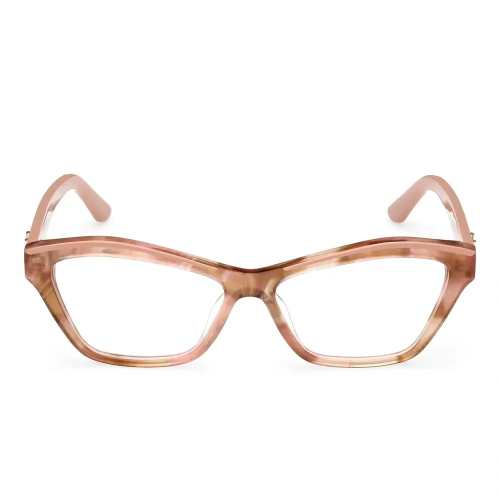 Очки в геометричной оправе