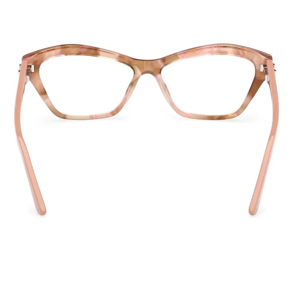 Очки в геометричной оправе