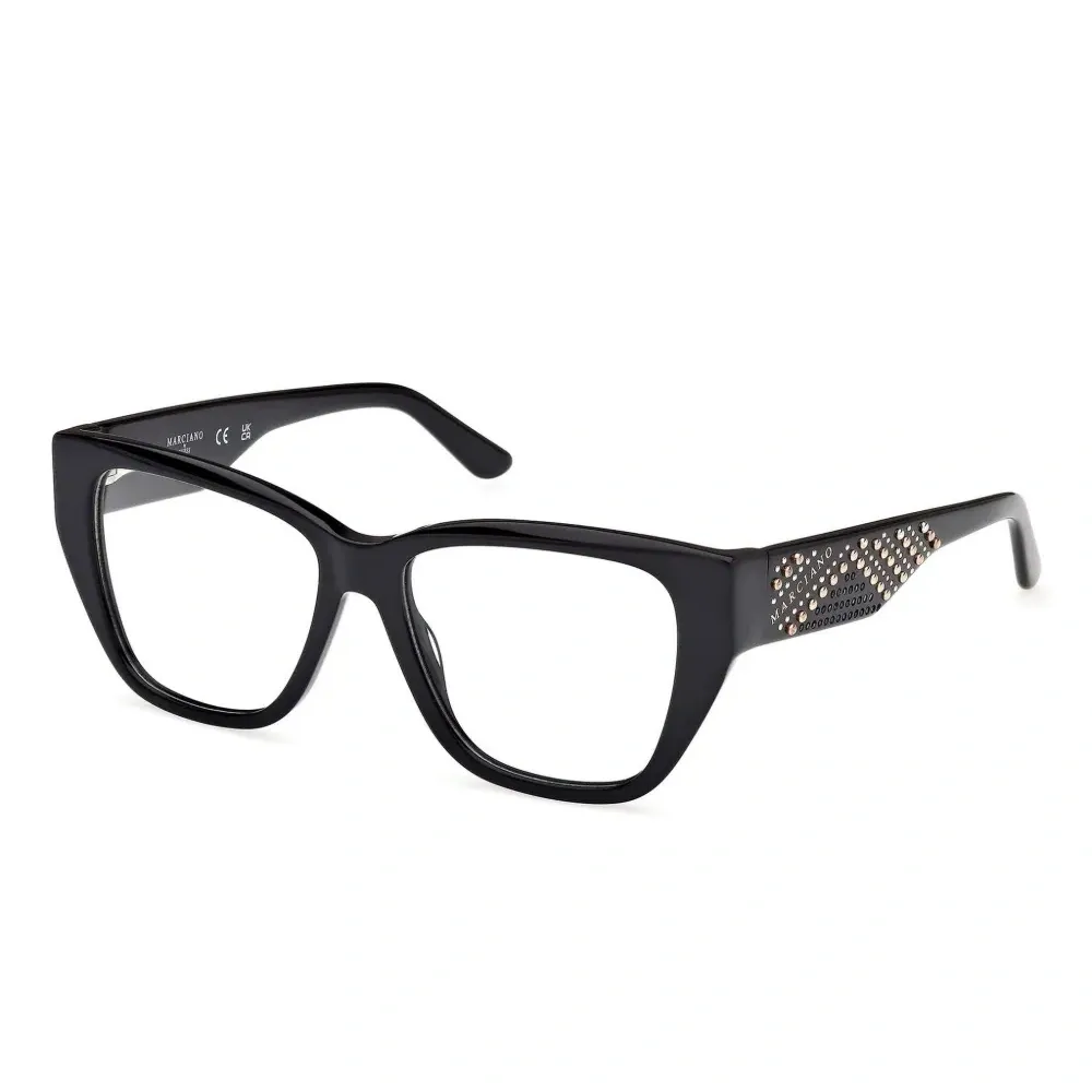 Очки в геометричной оправе