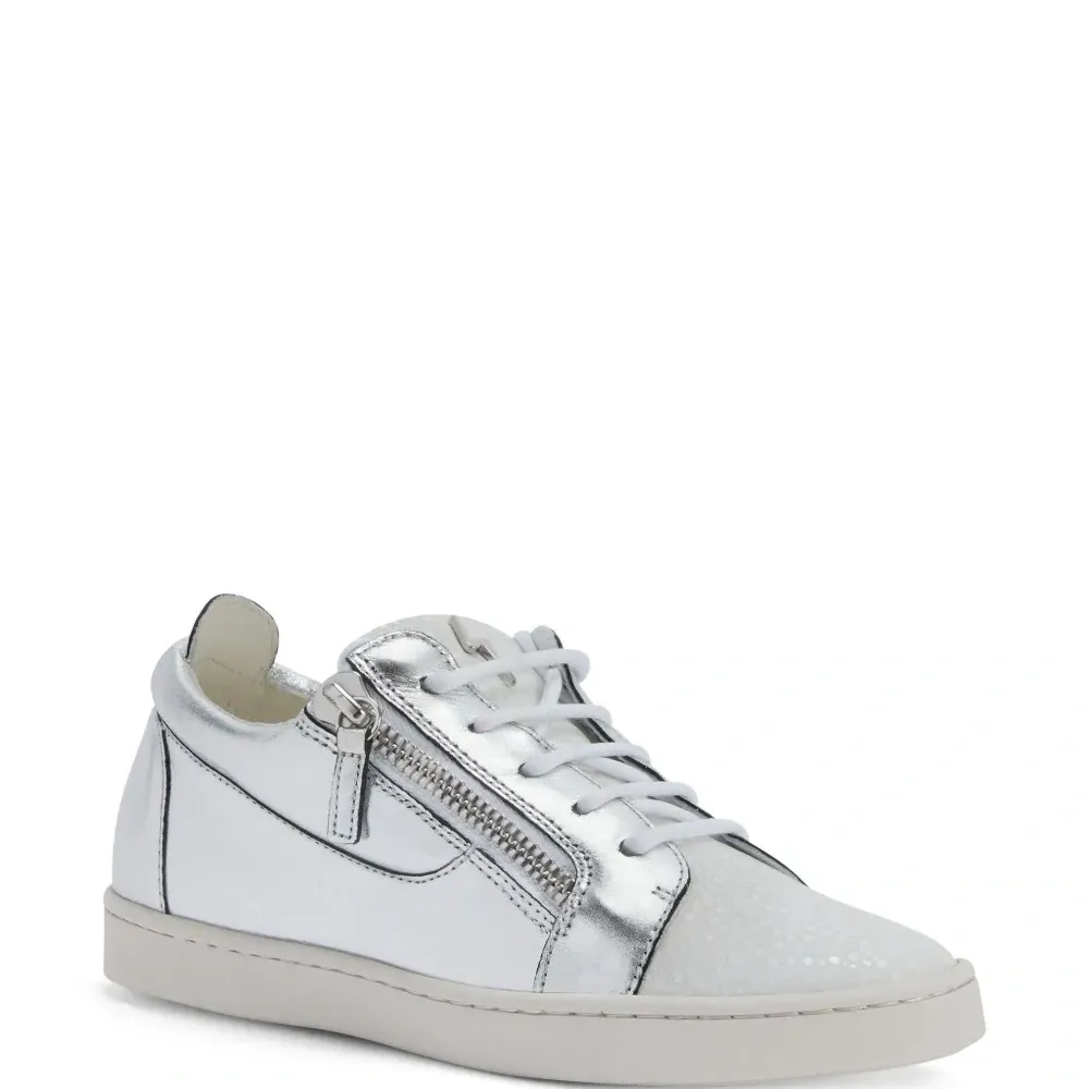 Кроссовки Gail