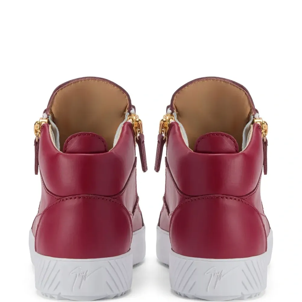 Кроссовки Kriss