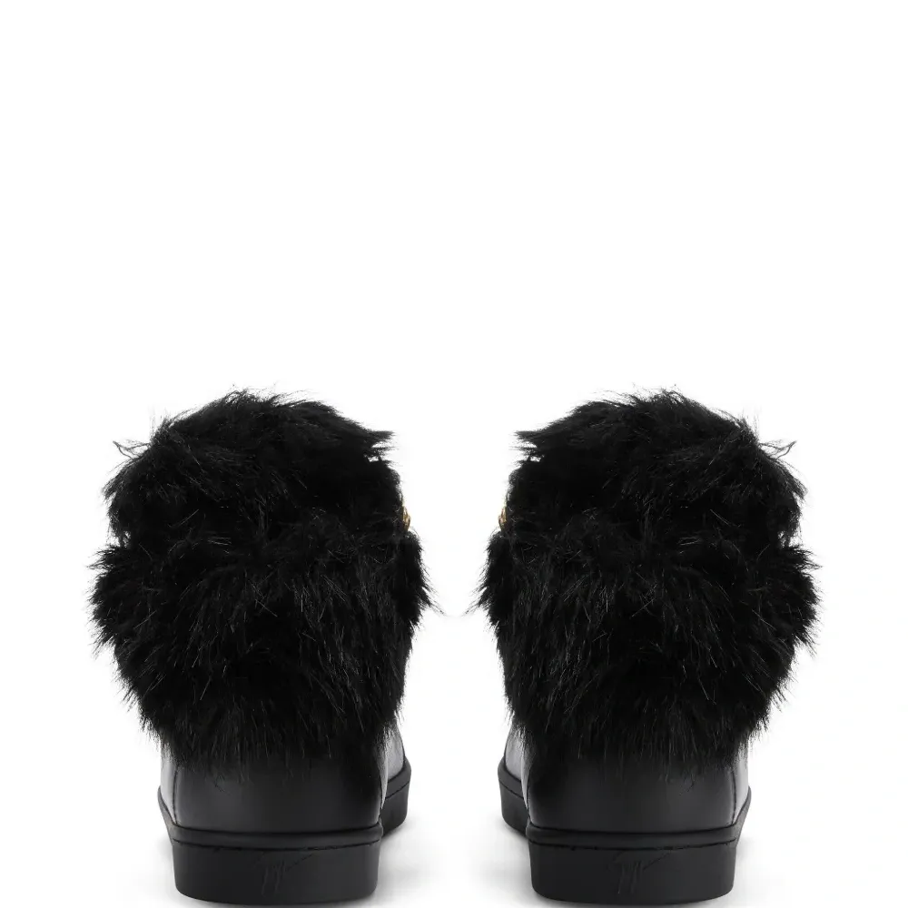 Кроссовки Kriss