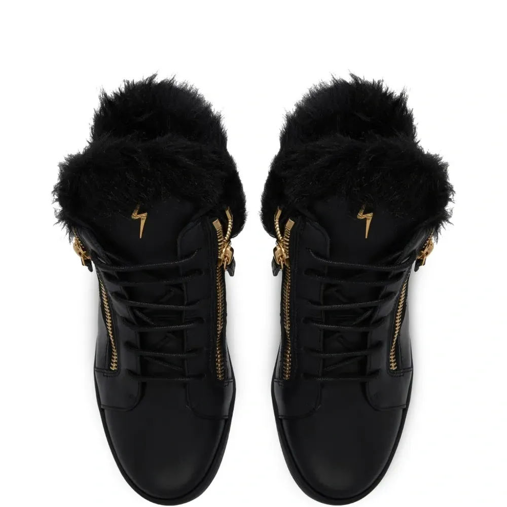 Кроссовки Kriss