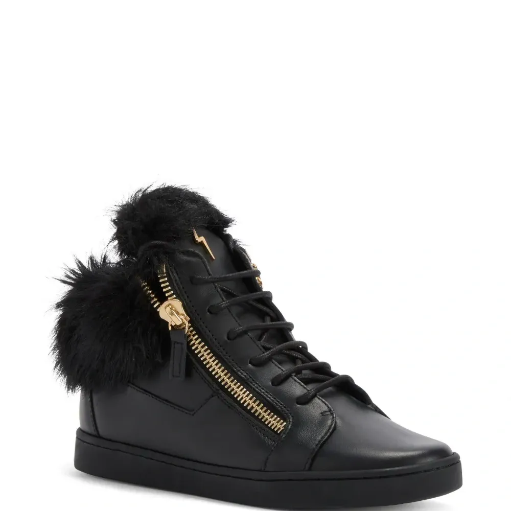 Кроссовки Kriss