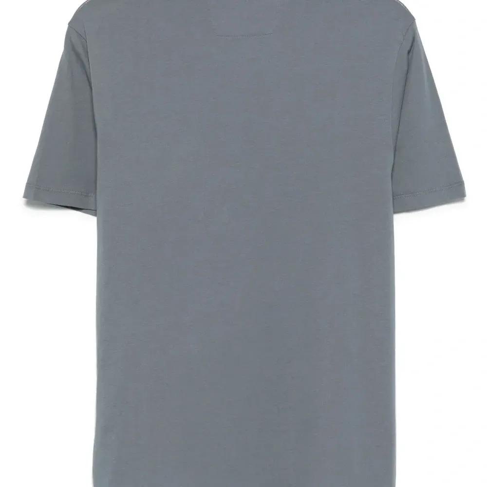 Футболка с логотипом