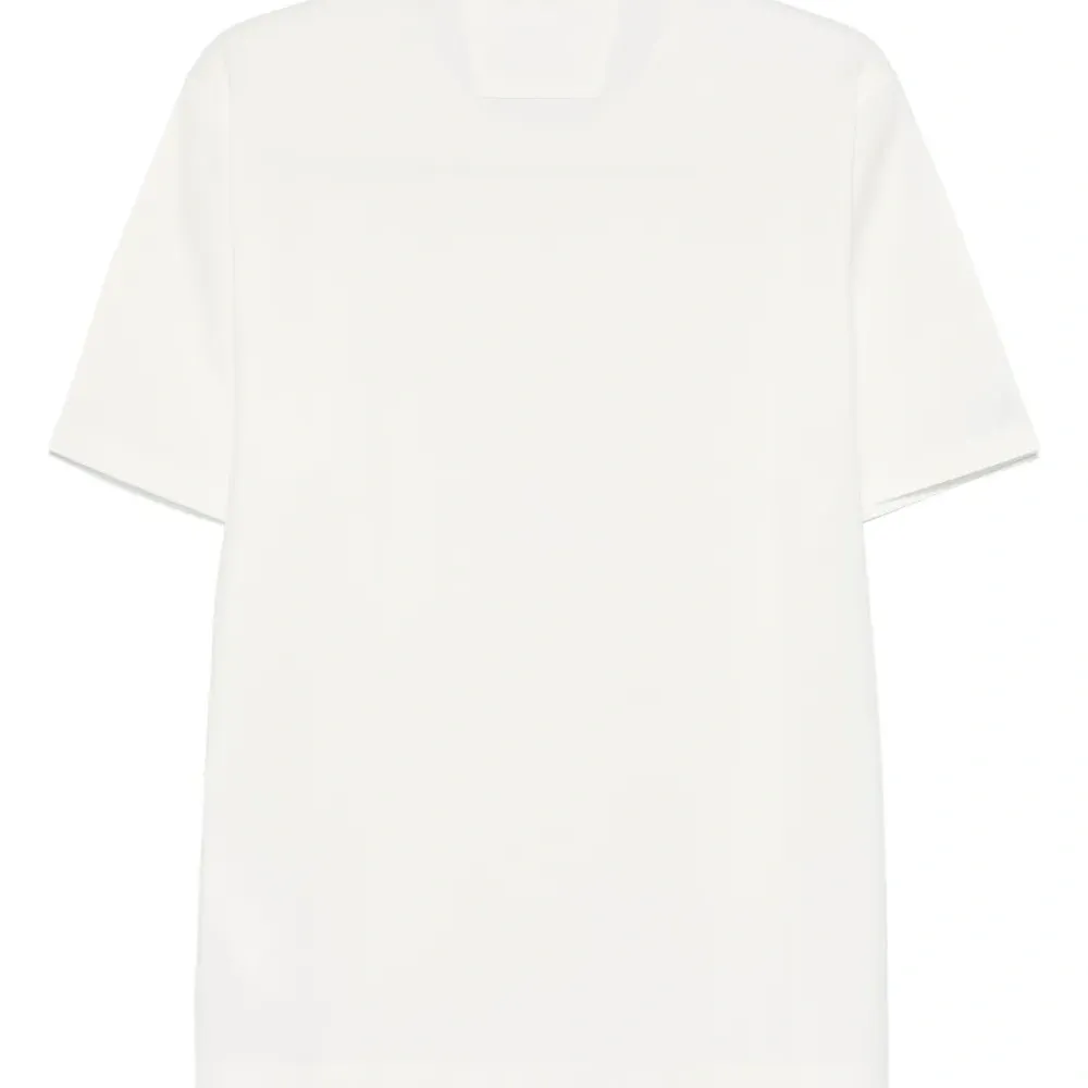 Футболка с логотипом