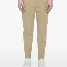 Укороченные брюки чинос узкого кроя Укороченные брюки чинос узкого кроя