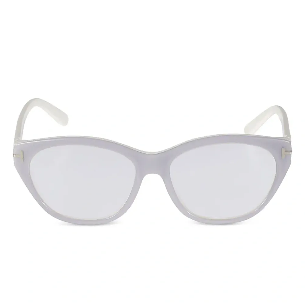 Очки в оправе 'кошачий глаз'