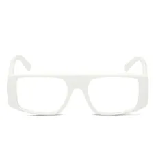 Очки в квадратной оправе