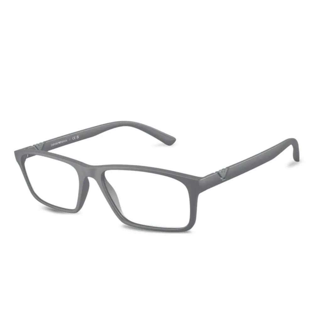 Очки в прямоугольной оправе