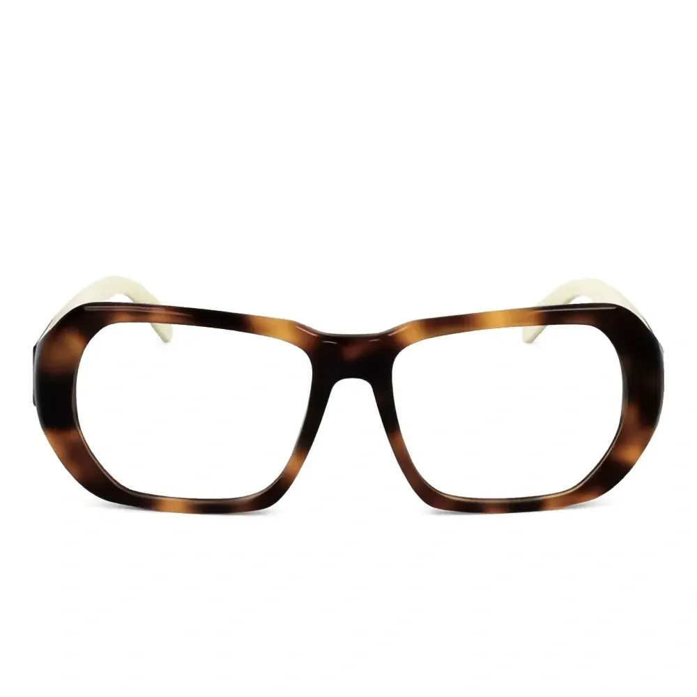 Очки в массивной оправе