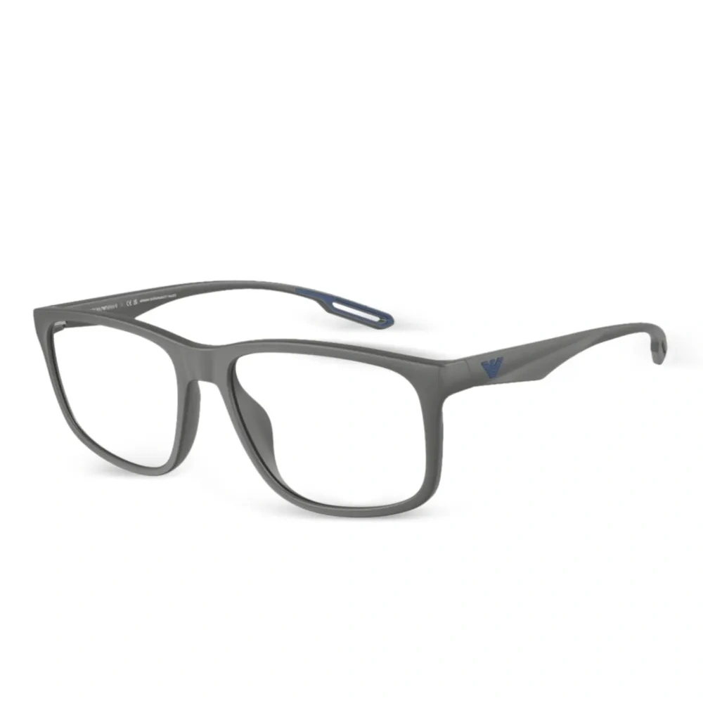 Очки в квадратной оправе