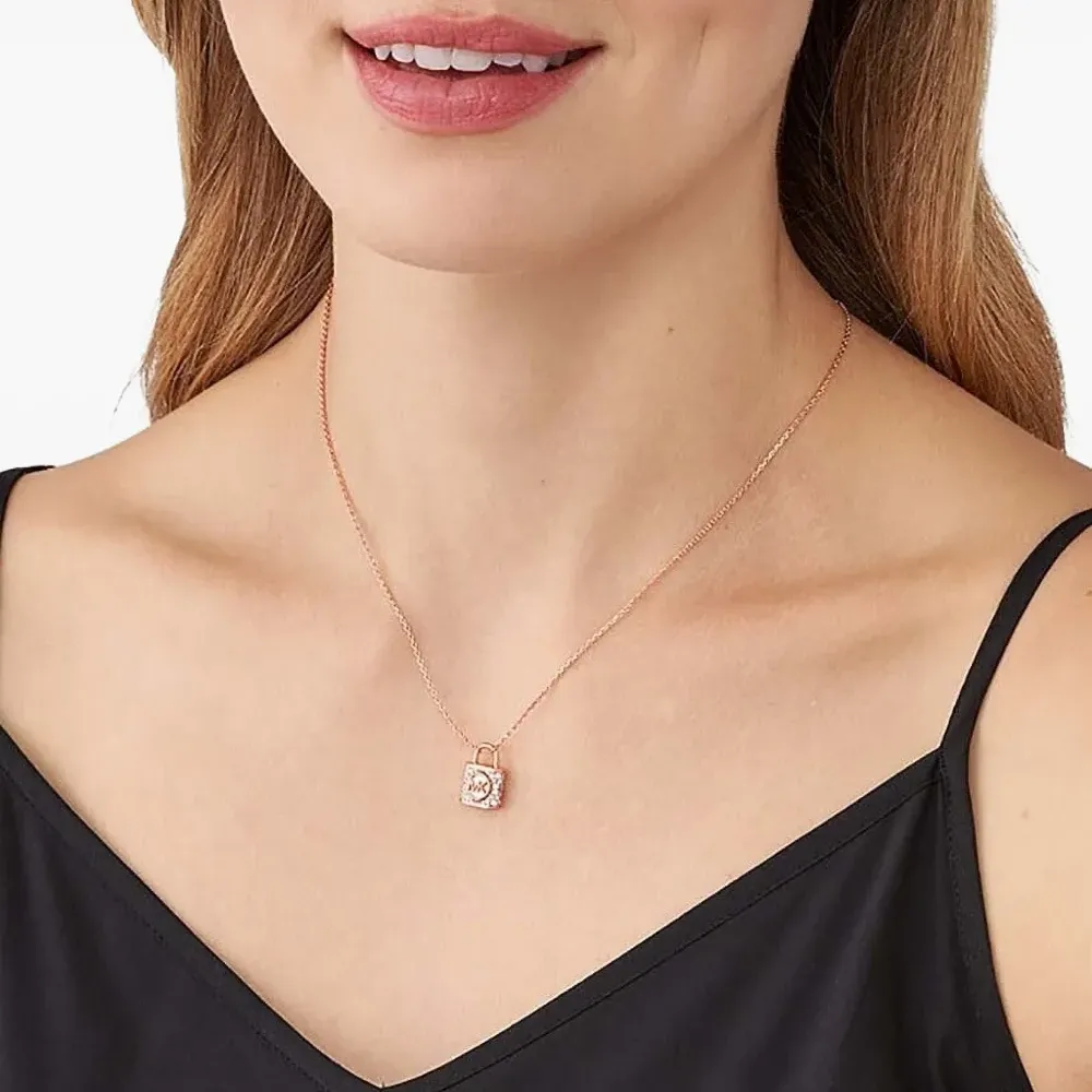 Колье с кристаллами Колье с кристаллами