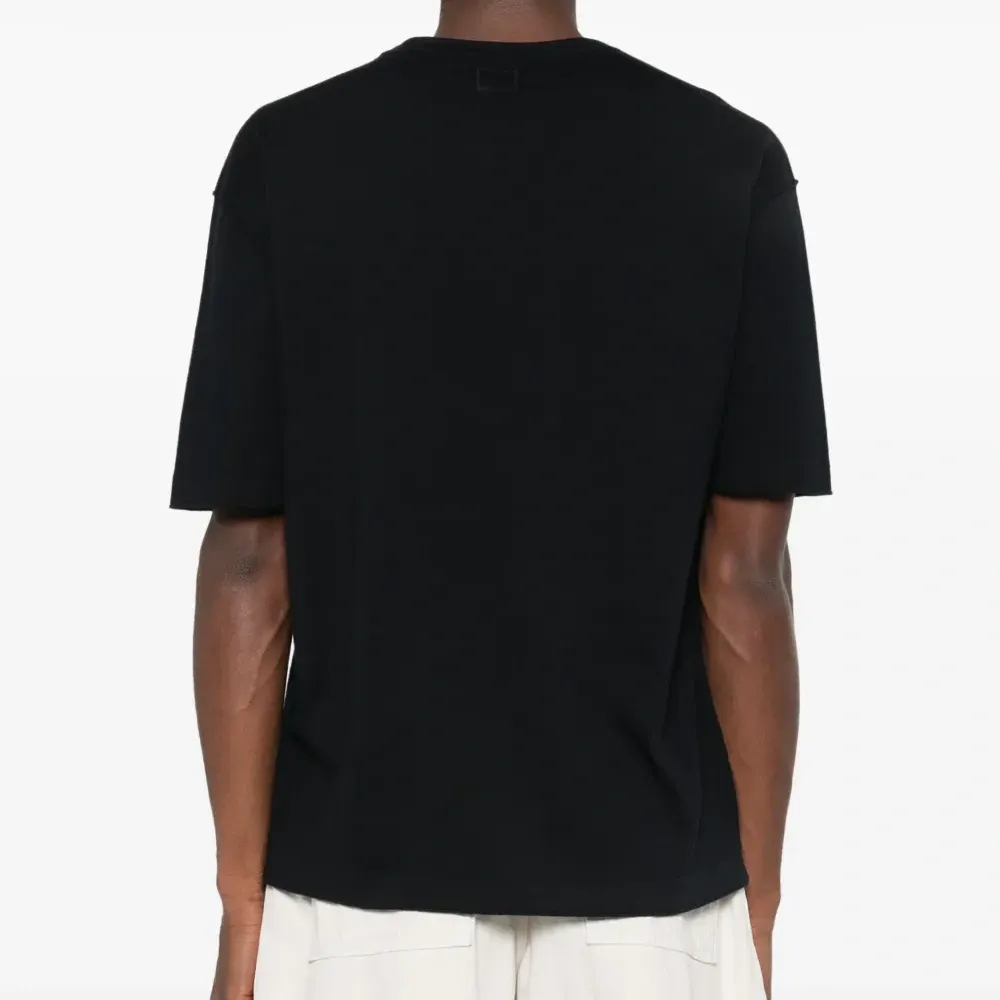 Футболка с круглым вырезом