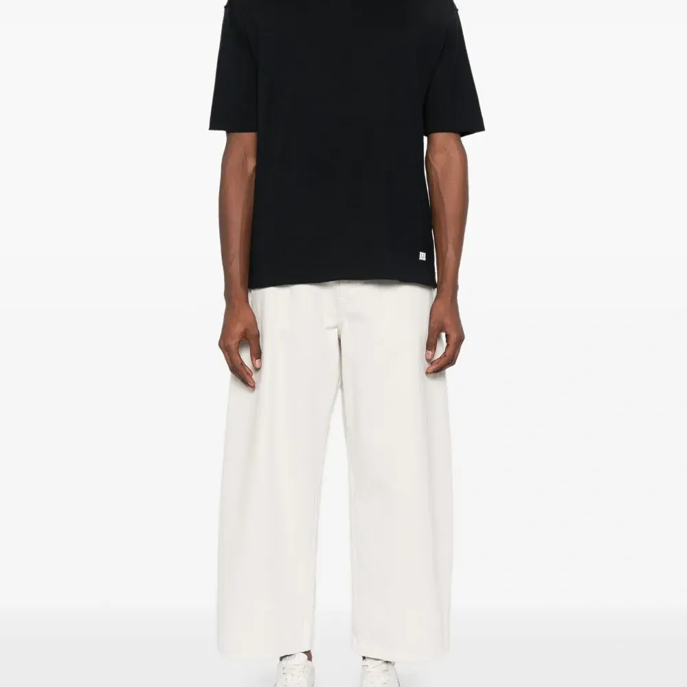 Футболка с круглым вырезом