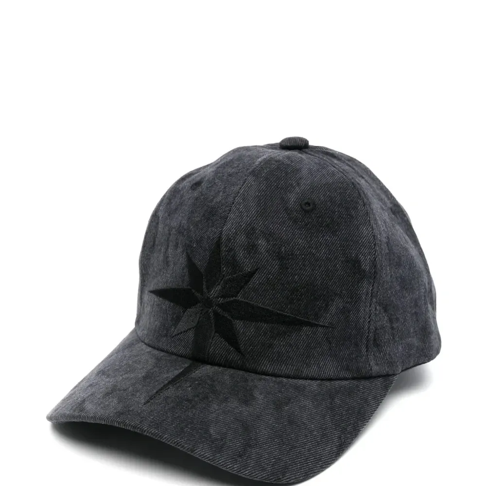 Бейсболка с вышивкой