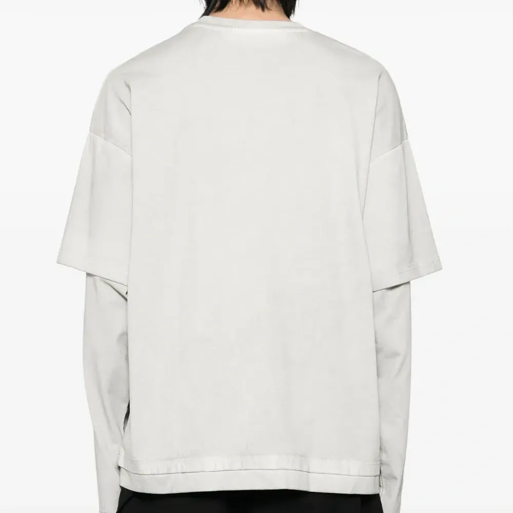 Футболка с графичным принтом