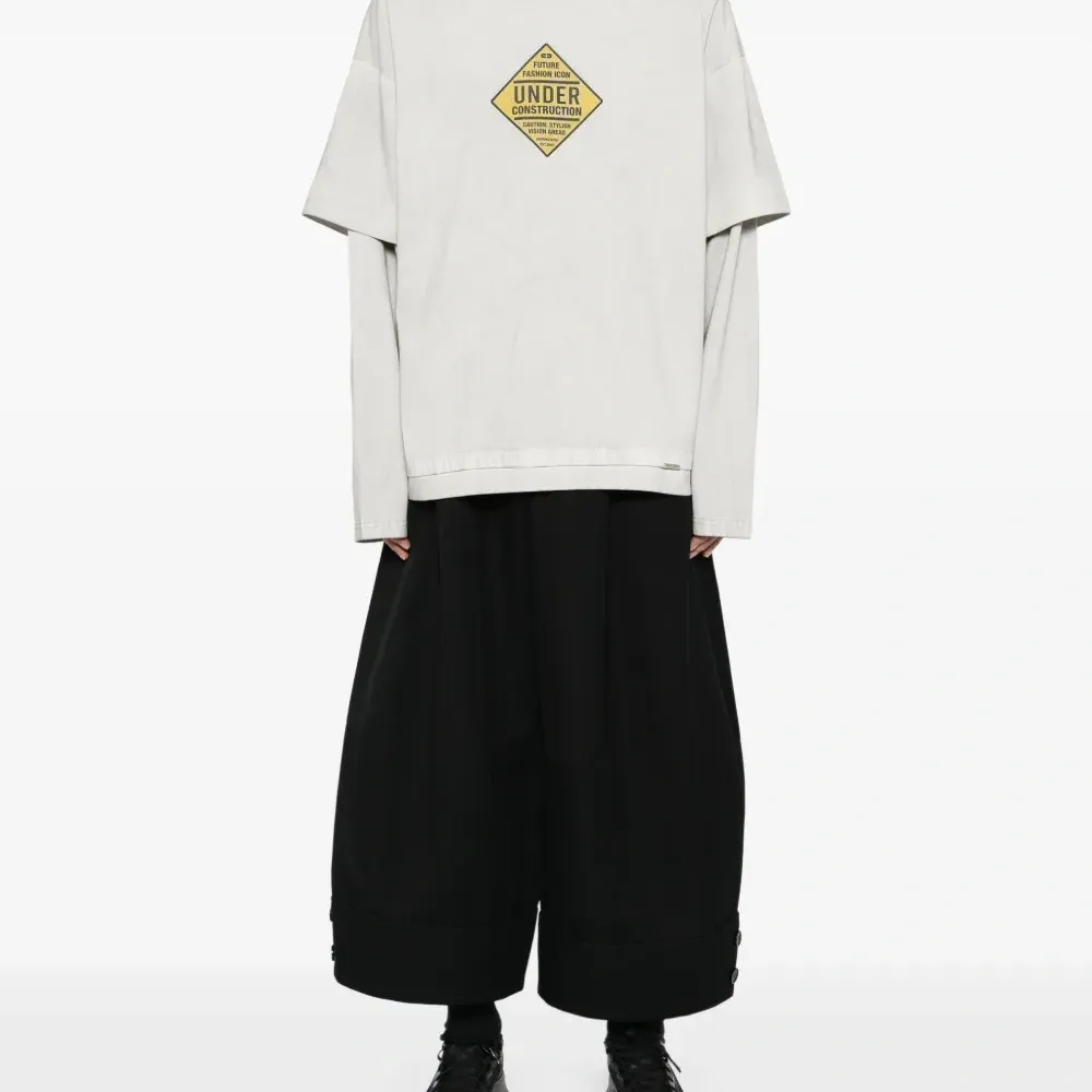 Футболка с графичным принтом