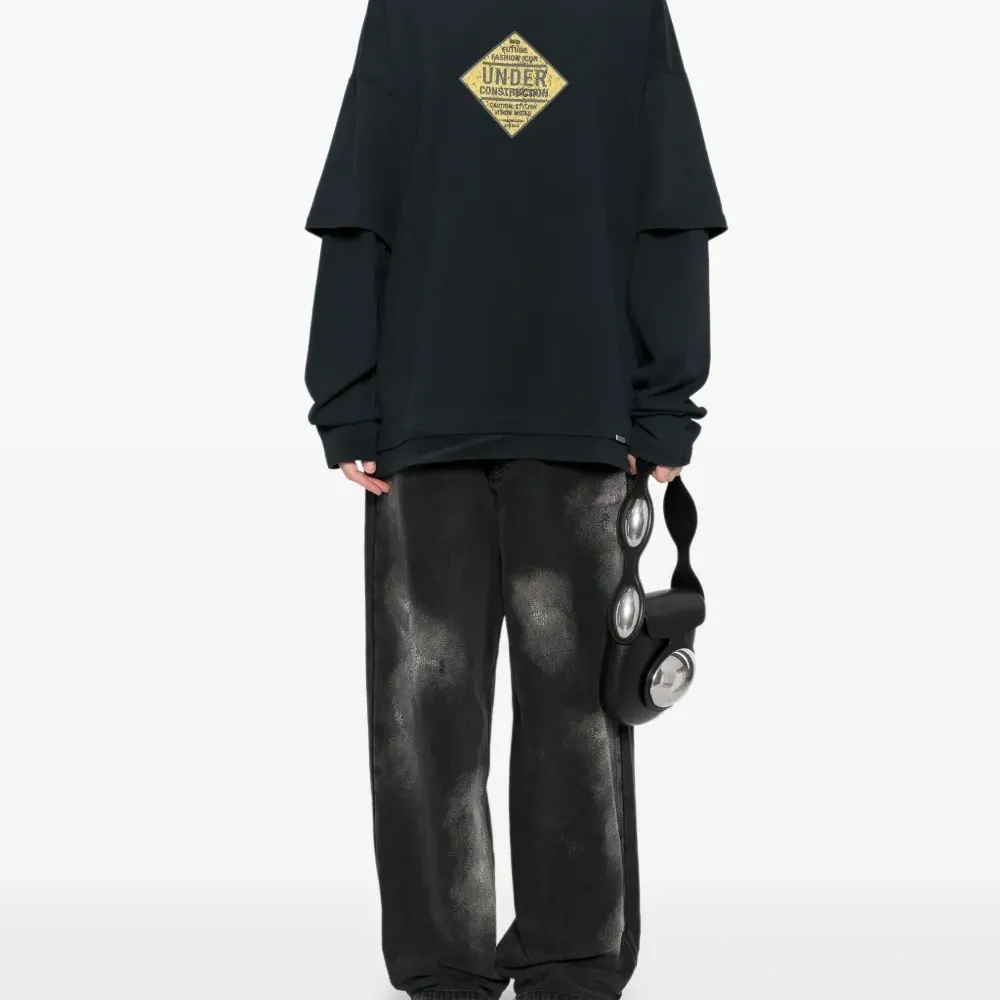 Футболка с графичным принтом