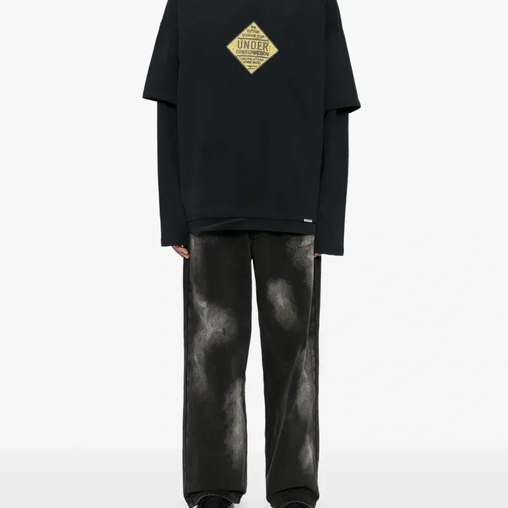 Футболка с графичным принтом