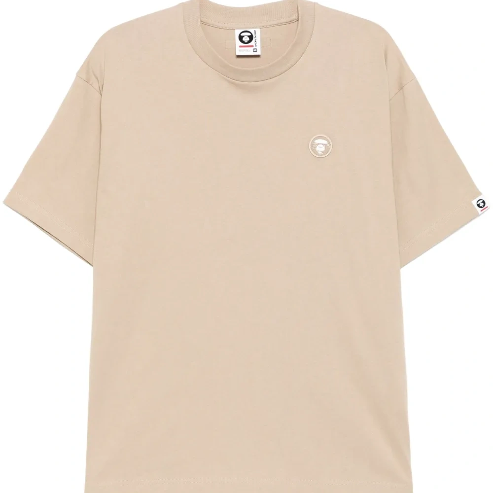 Футболка с нашивкой-логотипом