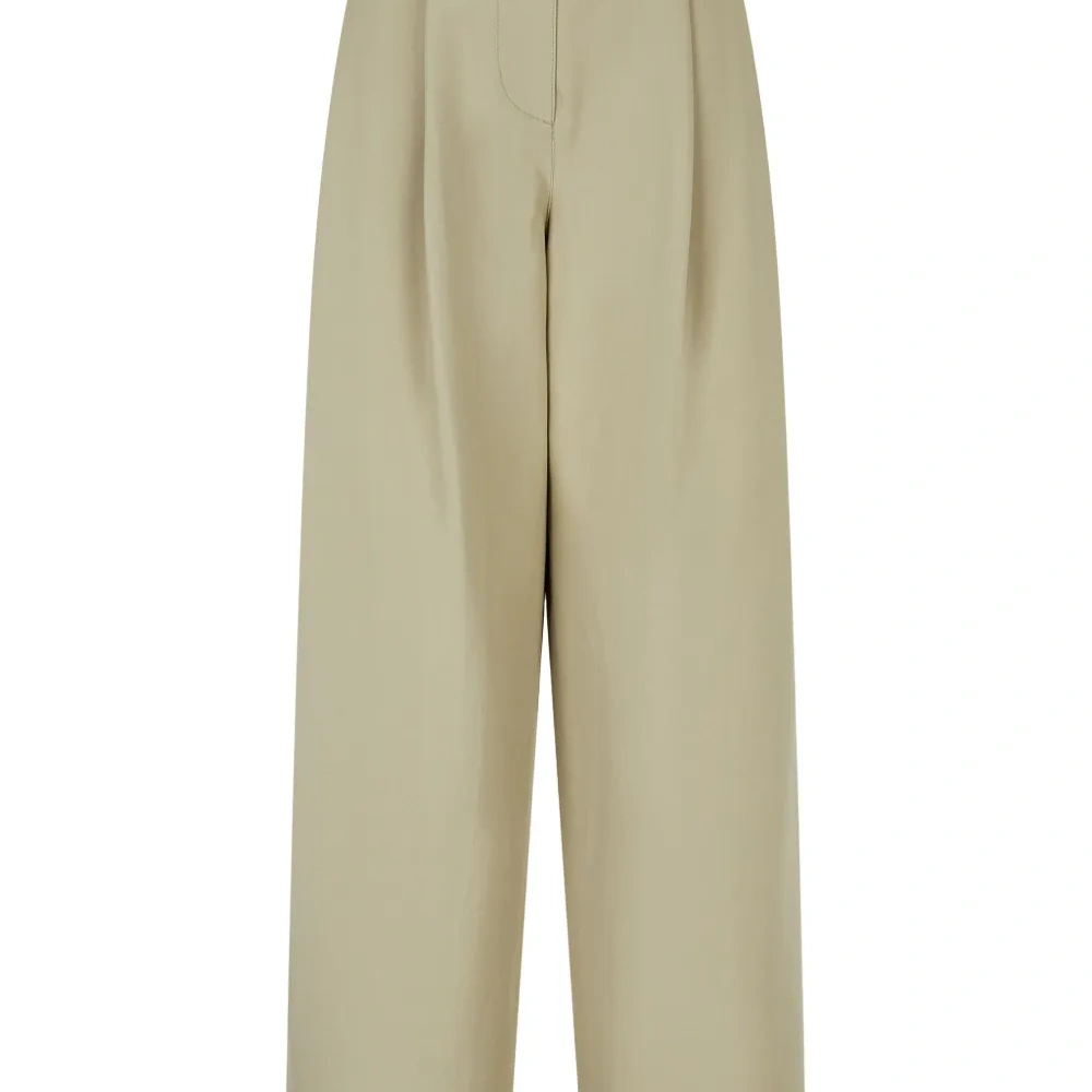 Брюки с карманами