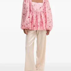 Топ с объемными рукавами и цветочным принтом