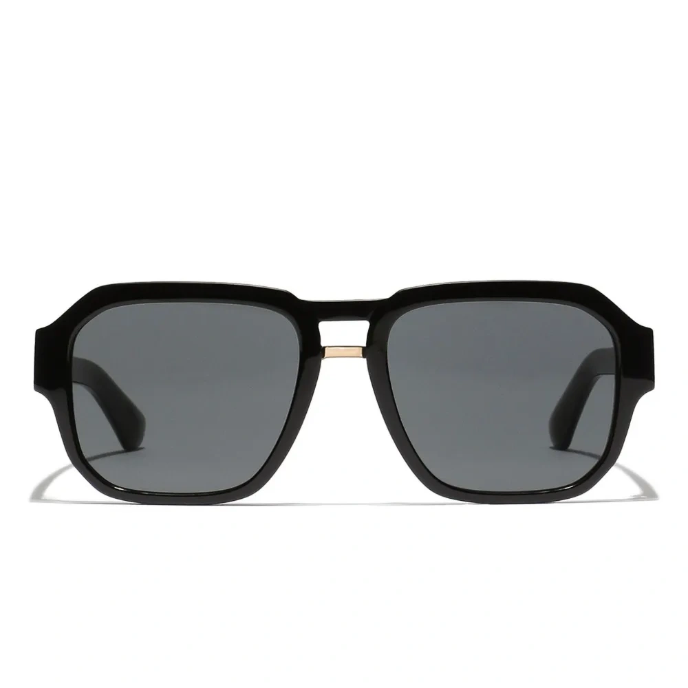 Солнцезащитные очки в массивной оправе