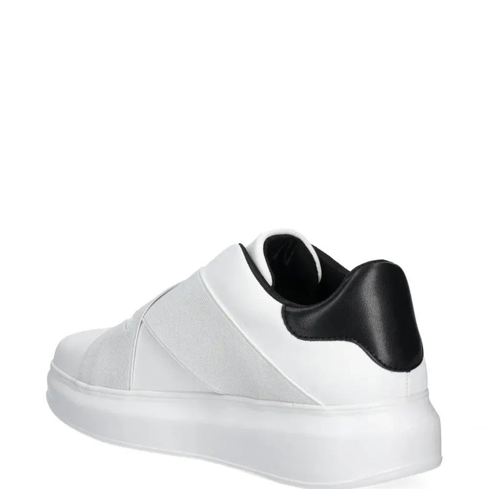 Кроссовки Jaye